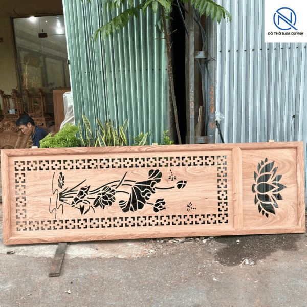 Vách thờ sen lọng thủng gỗ hương đá đẹp tại Đồ Thờ Nam Quỳnh