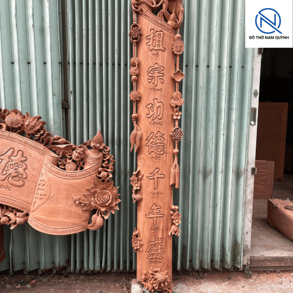 Bộ cuốn thư câu đối nguyên khối dày 10cm gỗ hương đá đẹp tại Đồ Thờ nam Quỳnh