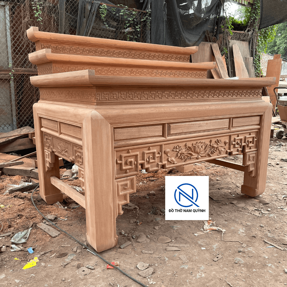 Bàn thờ tam cấp sen triện gỗ hương đẹp Bàn thờ tam cấp sen triện gỗ hương đẹp tại Đồ Thờ Nam Quỳnh
